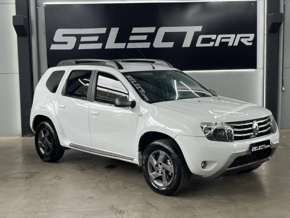 RENAULT - DUSTER - 2015/2015 - Branca - R$ 54.900,00