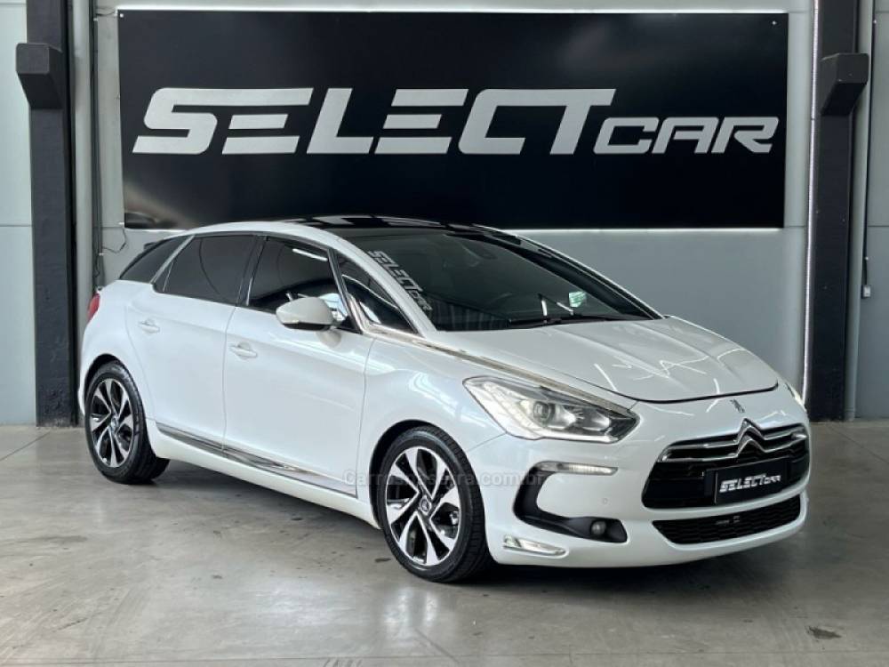 CITROËN - DS5 - 2014/2014 - Branca - R$ 69.900,00