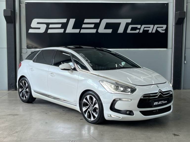 CITROËN - DS5 - 2014/2014 - Branca - R$ 69.900,00