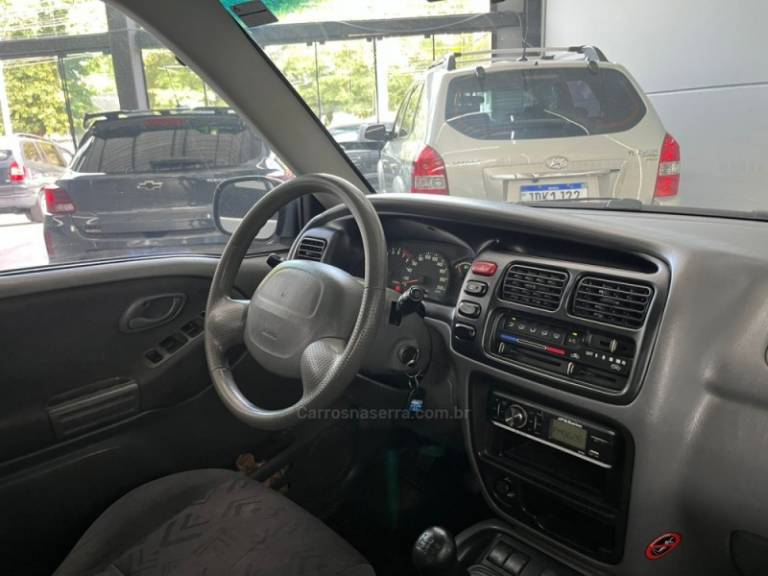 CHEVROLET - TRACKER - 2007/2008 - Prata - R$ 44.900,00