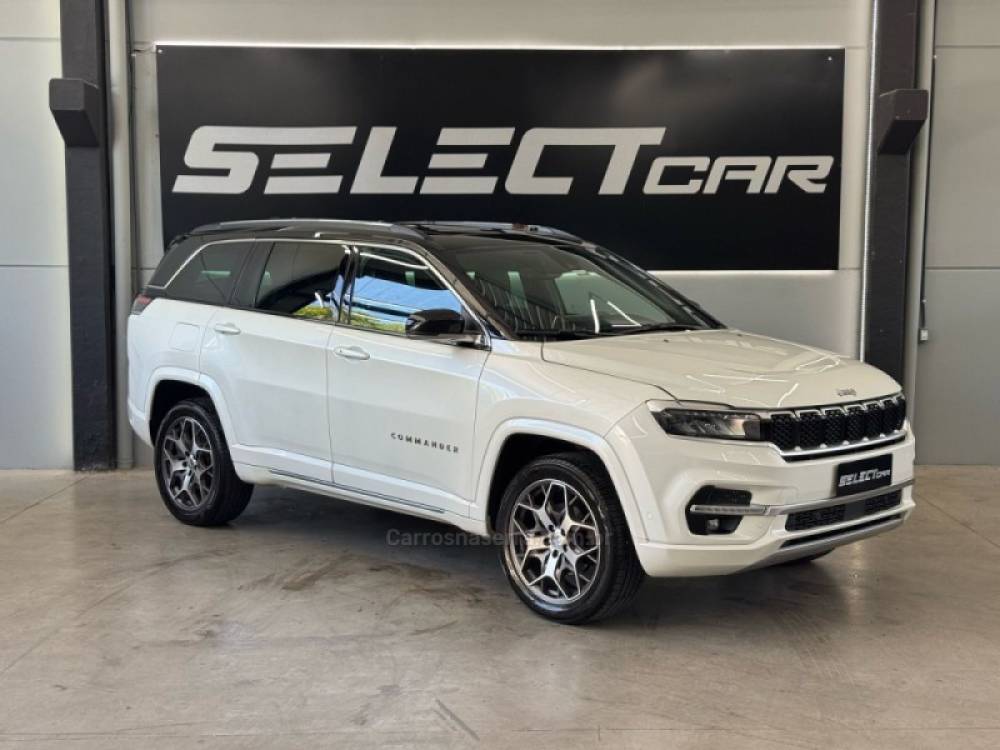 JEEP - COMMANDER - 2022/2022 - Branca - R$ 199.900,00