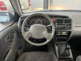 CHEVROLET - TRACKER - 2007/2008 - Prata - R$ 44.900,00