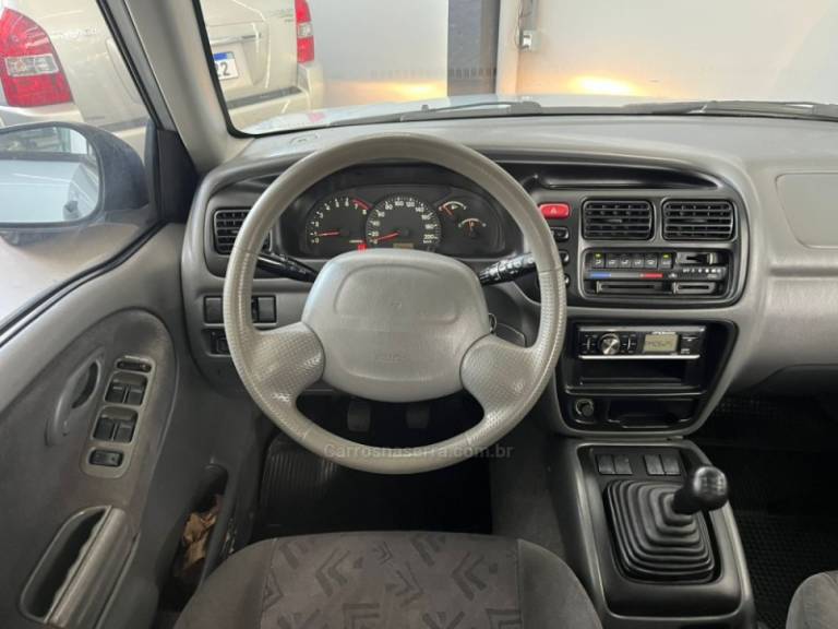 CHEVROLET - TRACKER - 2007/2008 - Prata - R$ 44.900,00