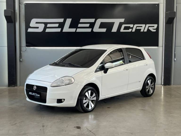 FIAT - PUNTO - 2008/2009 - Branca - R$ 34.900,00