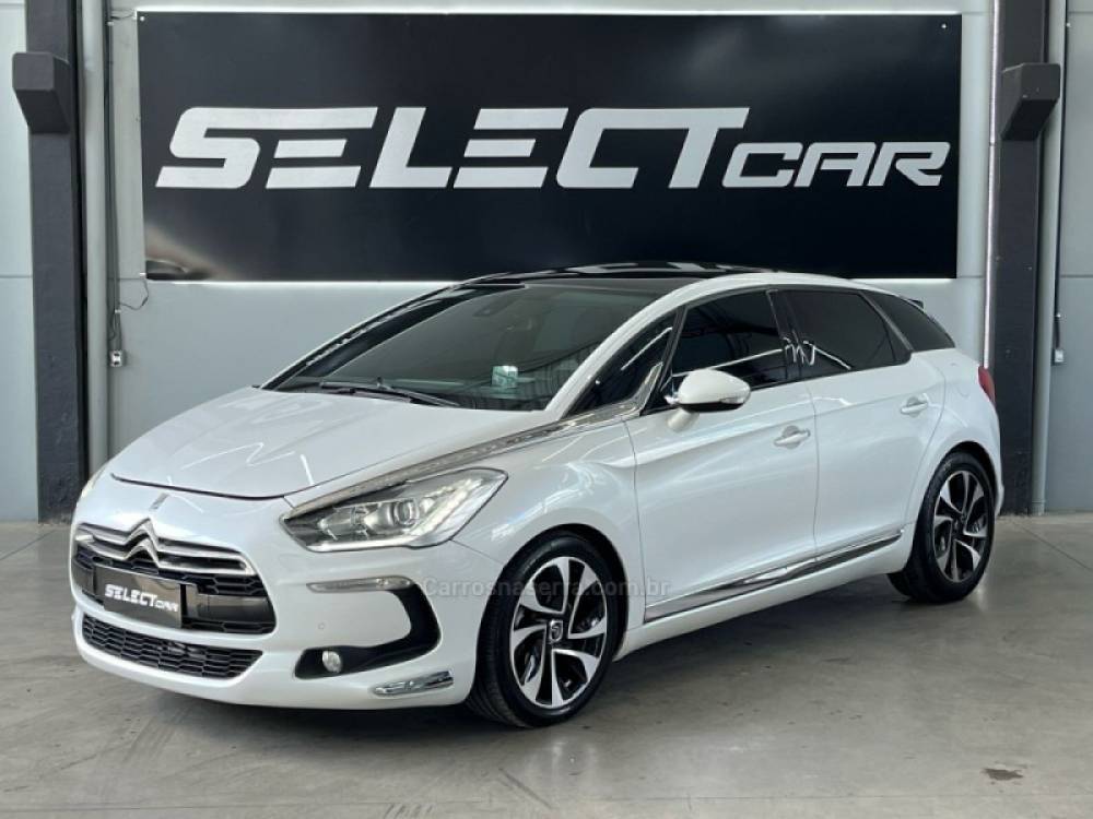 CITROËN - DS5 - 2014/2014 - Branca - R$ 69.900,00