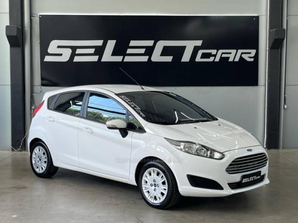 FORD - FIESTA - 2017/2017 - Branca - R$ 52.900,00