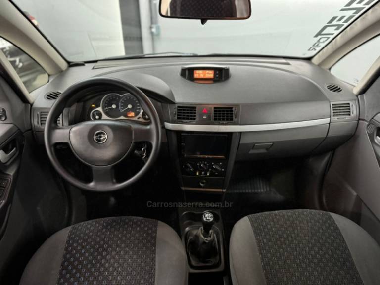 CHEVROLET - MERIVA - 2009/2010 - Prata - R$ 31.900,00
