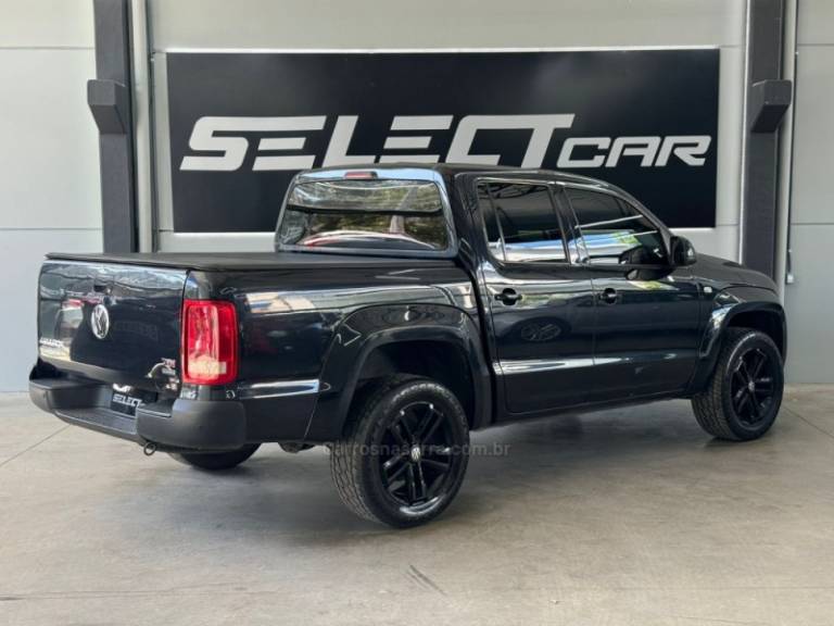 VOLKSWAGEN - AMAROK - 2013/2014 - Preta - R$ 94.900,00