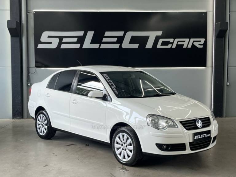 VOLKSWAGEN - POLO - 2011/2012 - Branca - R$ 41.900,00