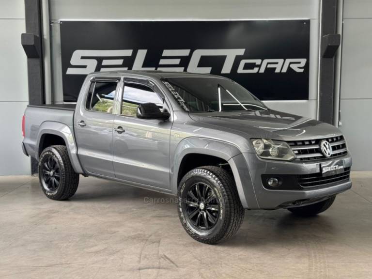 VOLKSWAGEN - AMAROK - 2013/2013 - Prata - R$ 94.900,00