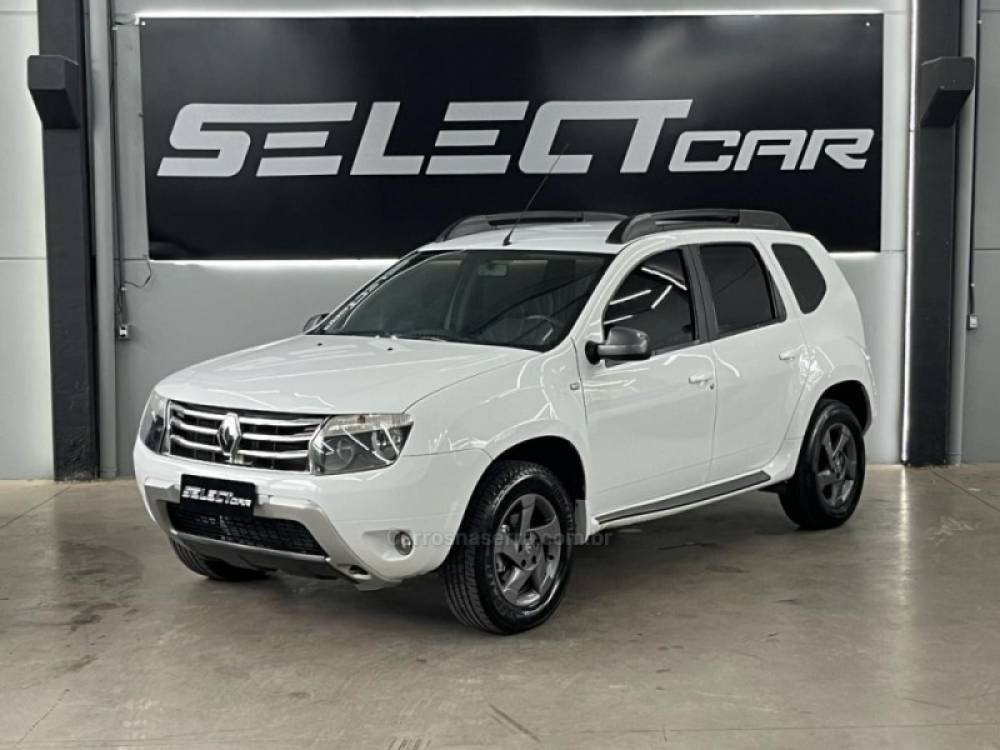 RENAULT - DUSTER - 2015/2015 - Branca - R$ 54.900,00
