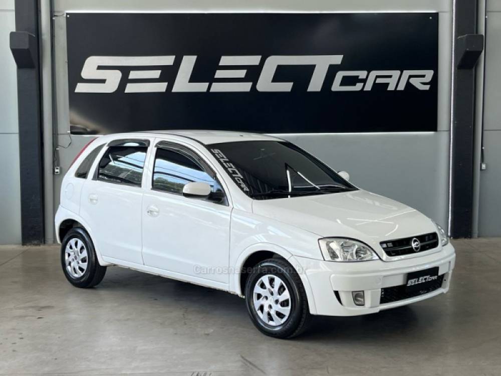 CHEVROLET - CORSA - 2006/2006 - Branca - R$ 24.900,00