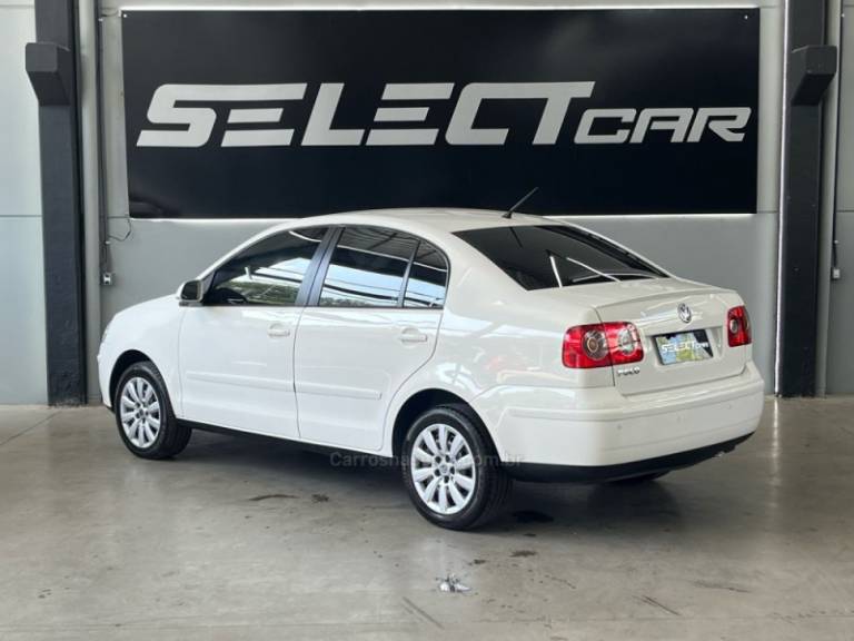 VOLKSWAGEN - POLO - 2011/2012 - Branca - R$ 41.900,00