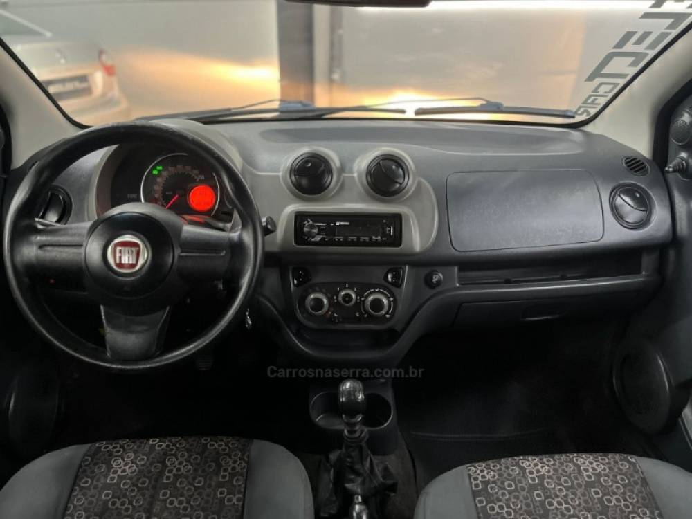 FIAT - UNO - 2012/2013 - Cinza - R$ 32.900,00