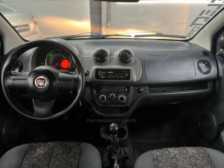 FIAT - UNO - 2012/2013 - Cinza - R$ 32.900,00
