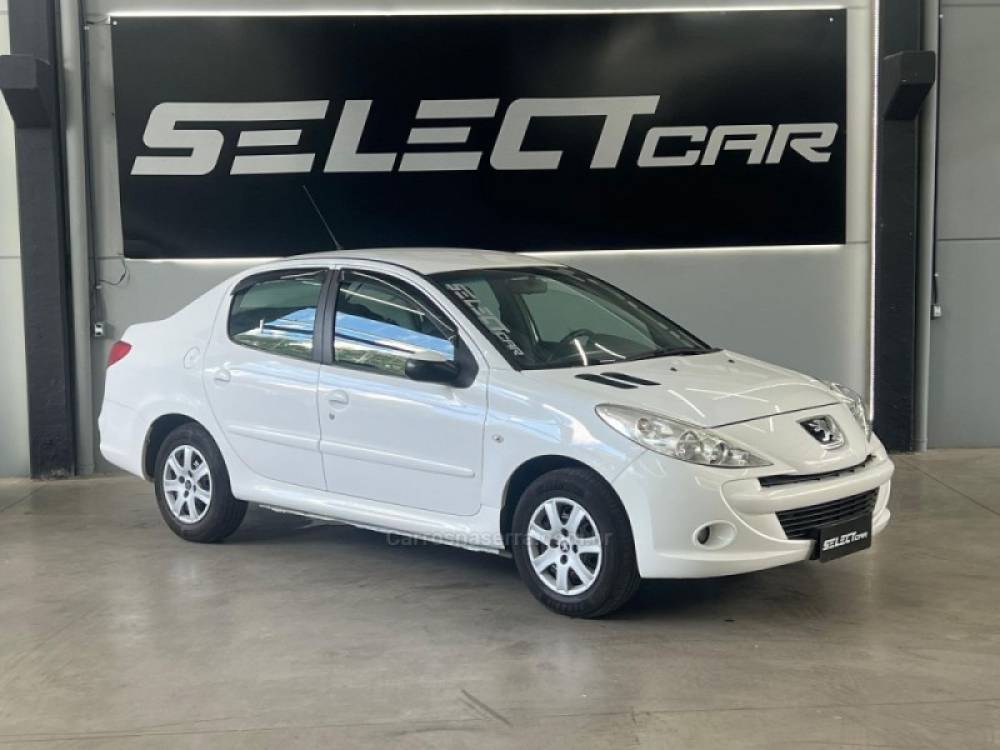 PEUGEOT - 207 - 2013/2013 - Branca - R$ 29.900,00