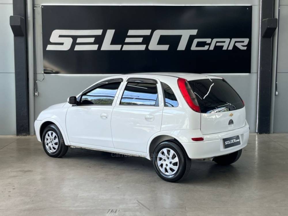 CHEVROLET - CORSA - 2006/2006 - Branca - R$ 24.900,00