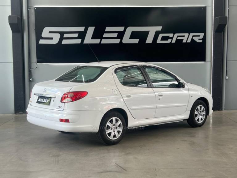PEUGEOT - 207 - 2013/2013 - Branca - R$ 29.900,00