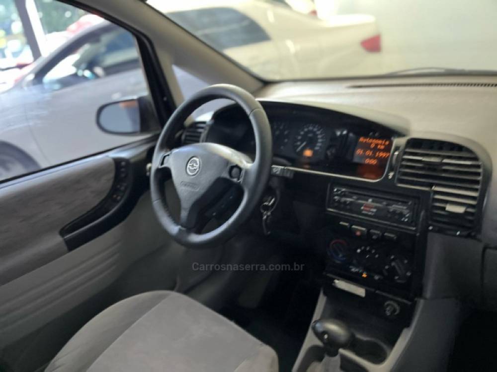 CHEVROLET - ZAFIRA - 2004/2004 - Bege - R$ 26.900,00