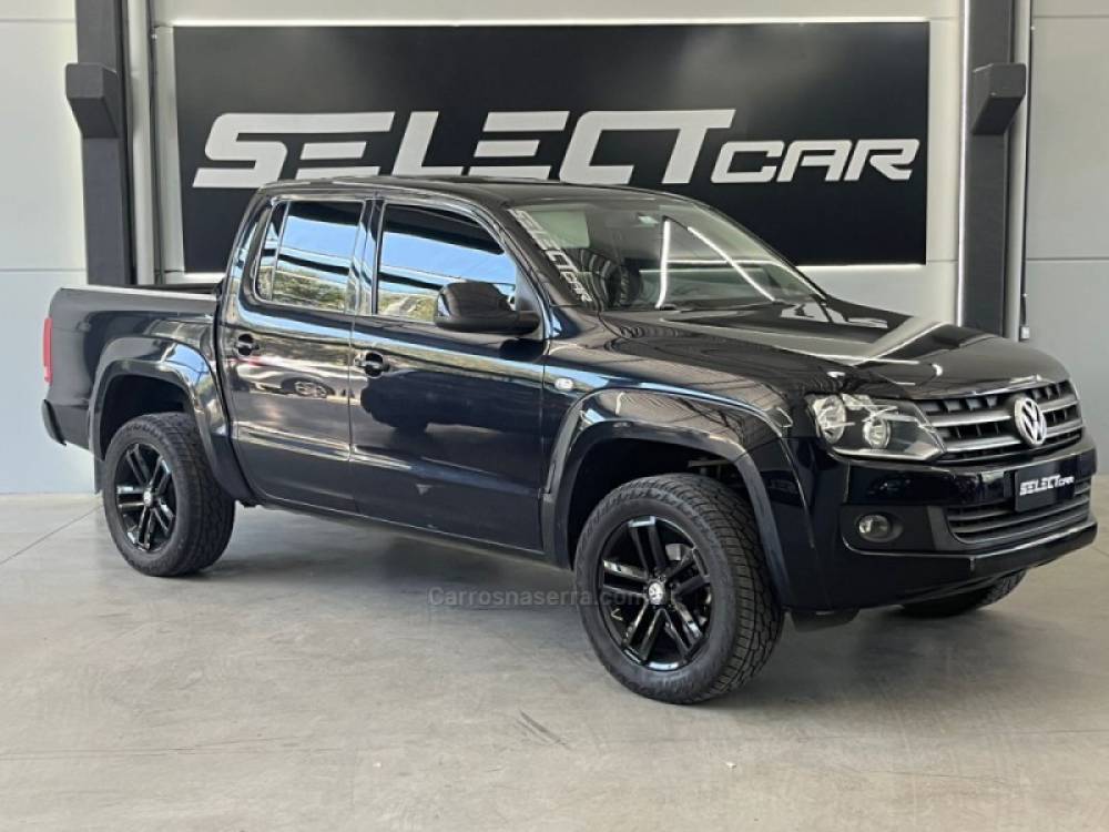 VOLKSWAGEN - AMAROK - 2013/2014 - Preta - R$ 94.900,00
