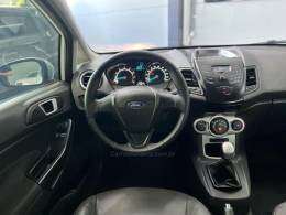 FORD - FIESTA - 2017/2017 - Branca - R$ 52.900,00